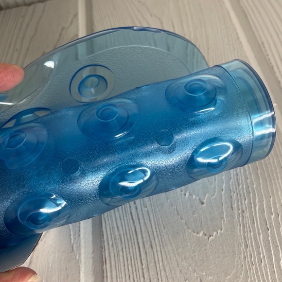 Theracare Shower Mat 21” x 20” Square Walk In Showers NEW Blue Non-Slip - Picture 9 of 9